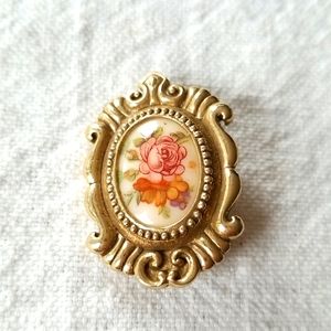 Vintage Sarah Coventry  Brooch